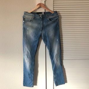 **last week** distressed low rise skinny 30 jeans